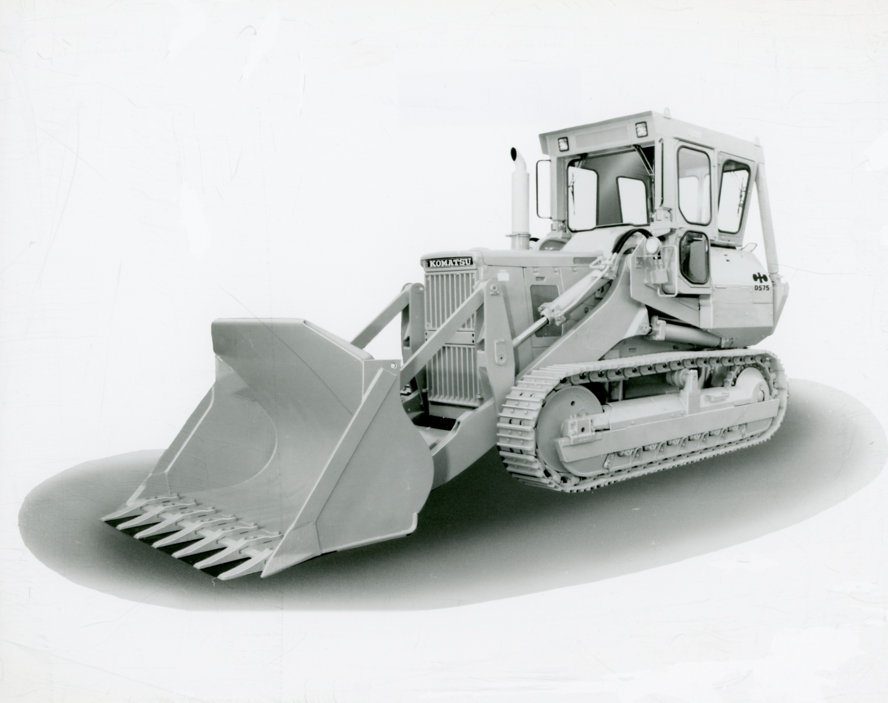 KOMATSU-2-D575-101.jpg