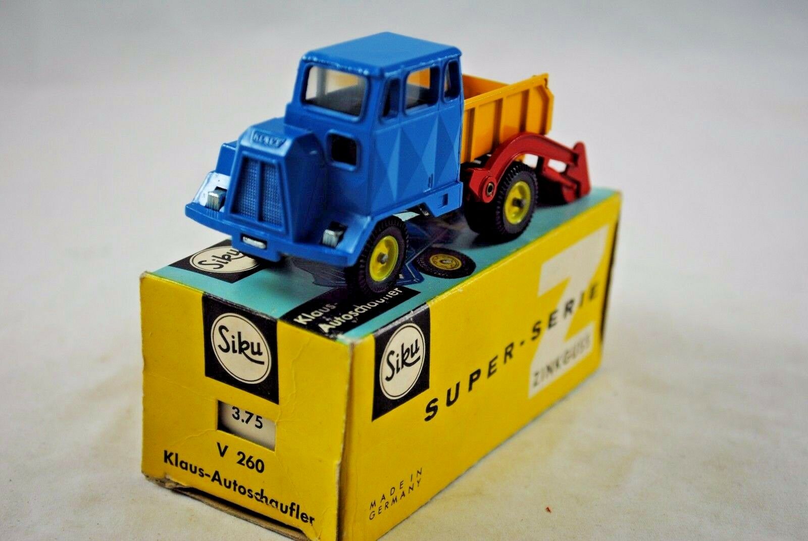 Old-SIKU-V260-KLAUS-AUTOSCHAUFLER-Truck-with-_57.jpg
