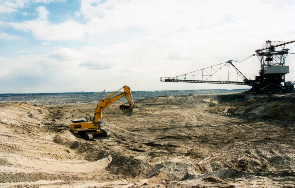 Bau Ferropolis Arena 1999.png