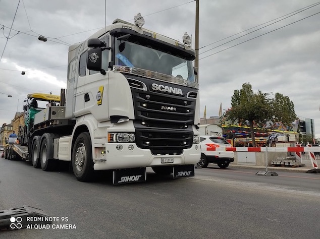 camion scania porte engin a marti arc jura.jpeg