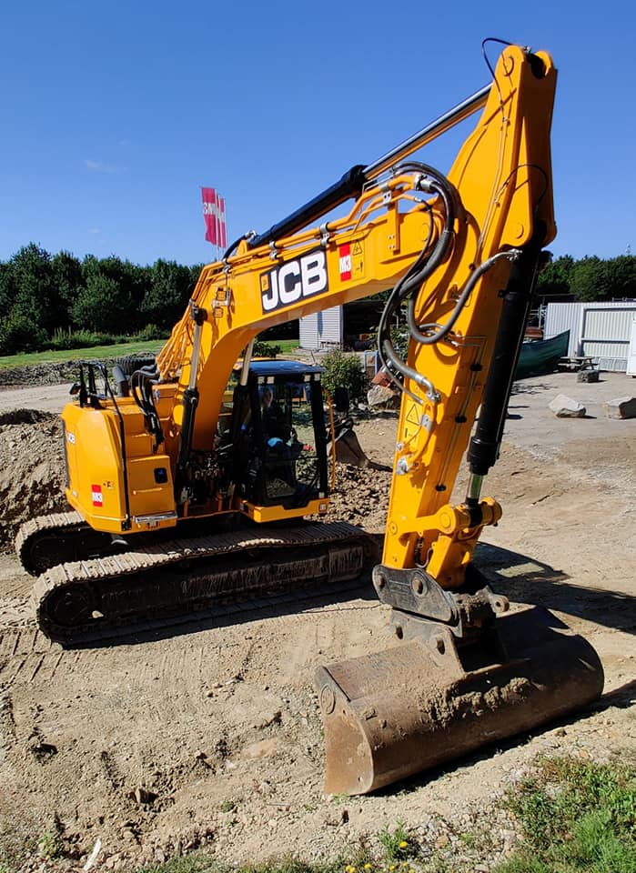 Jcb 215XR (9).jpg