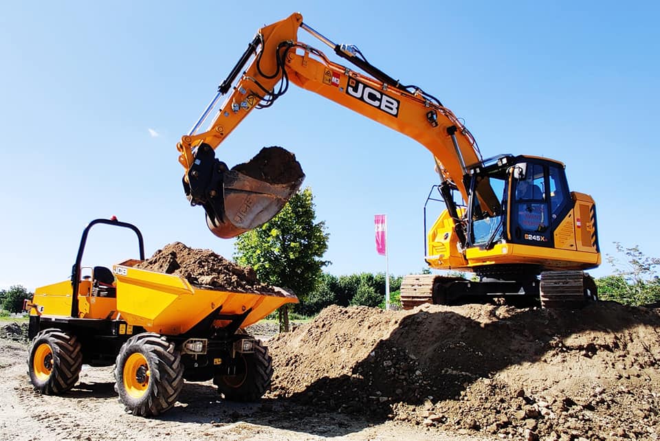 Jcb 215XR (1).jpg