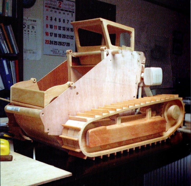 maquette_proto_SR3000_Jahrbruch_Baumaschinen2004.jpg