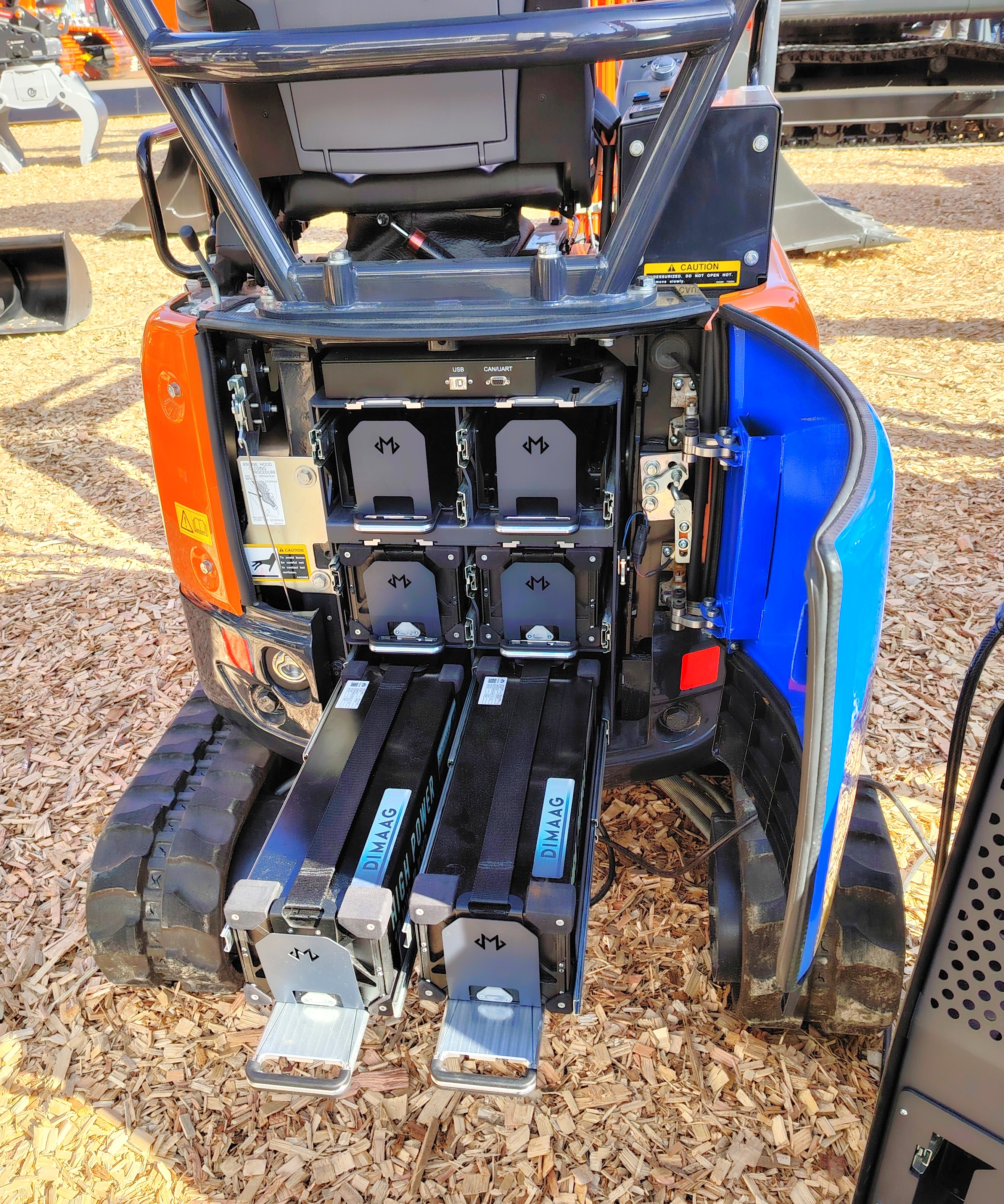 Hitachi pack.jpg