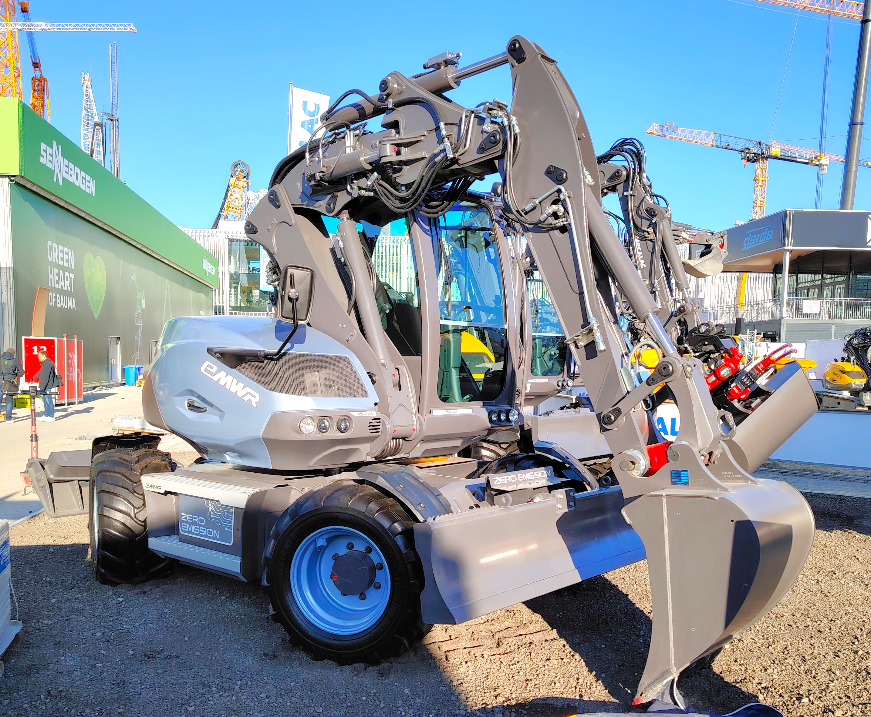 Mecalac 9-e.jpg