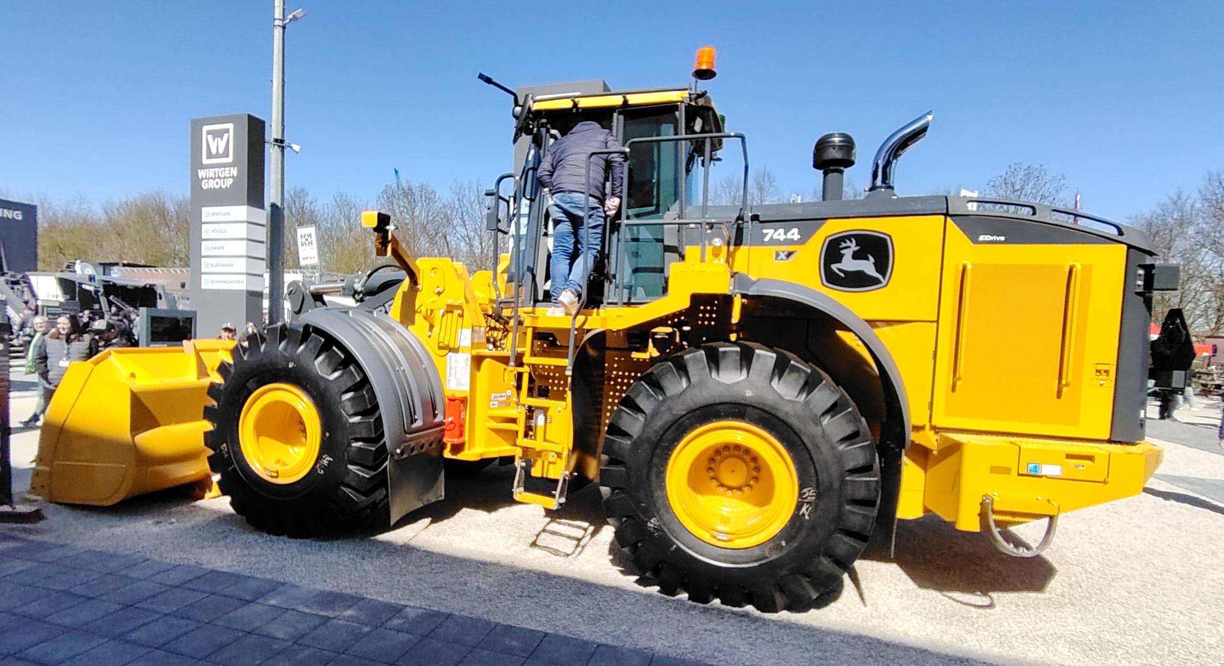 Deere.jpg