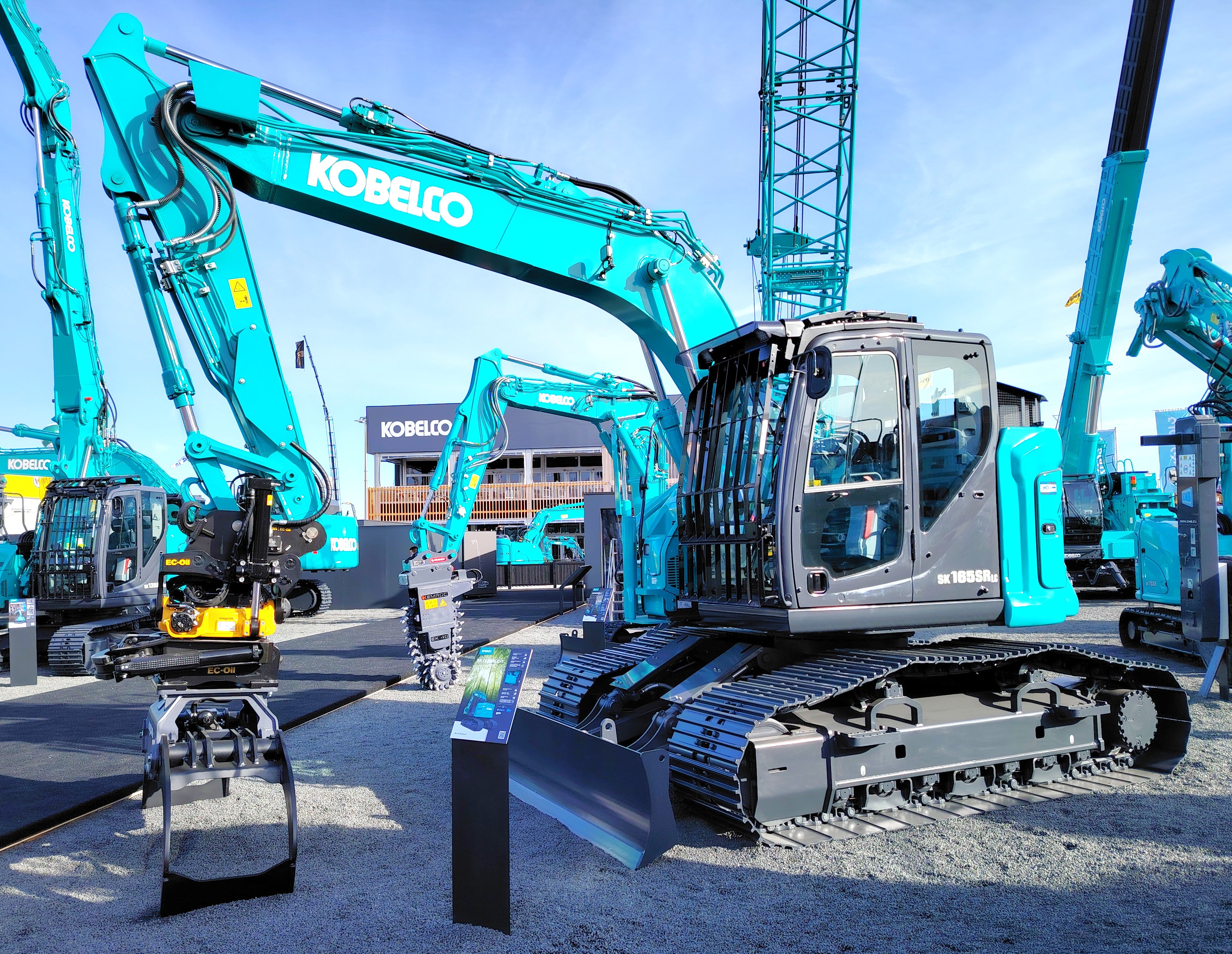 Kobelco Sk165.jpg