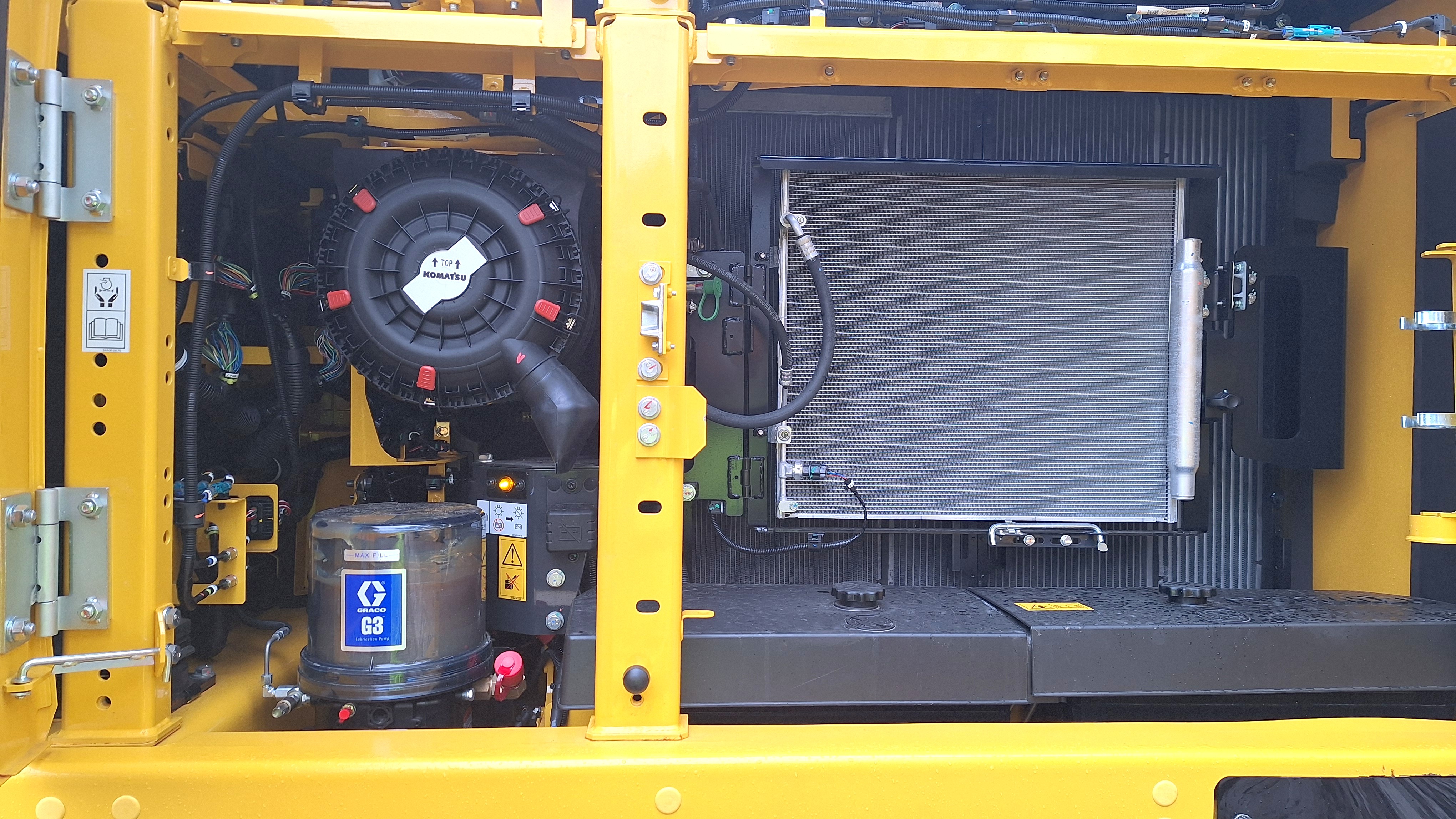 Komatsu 02.jpg