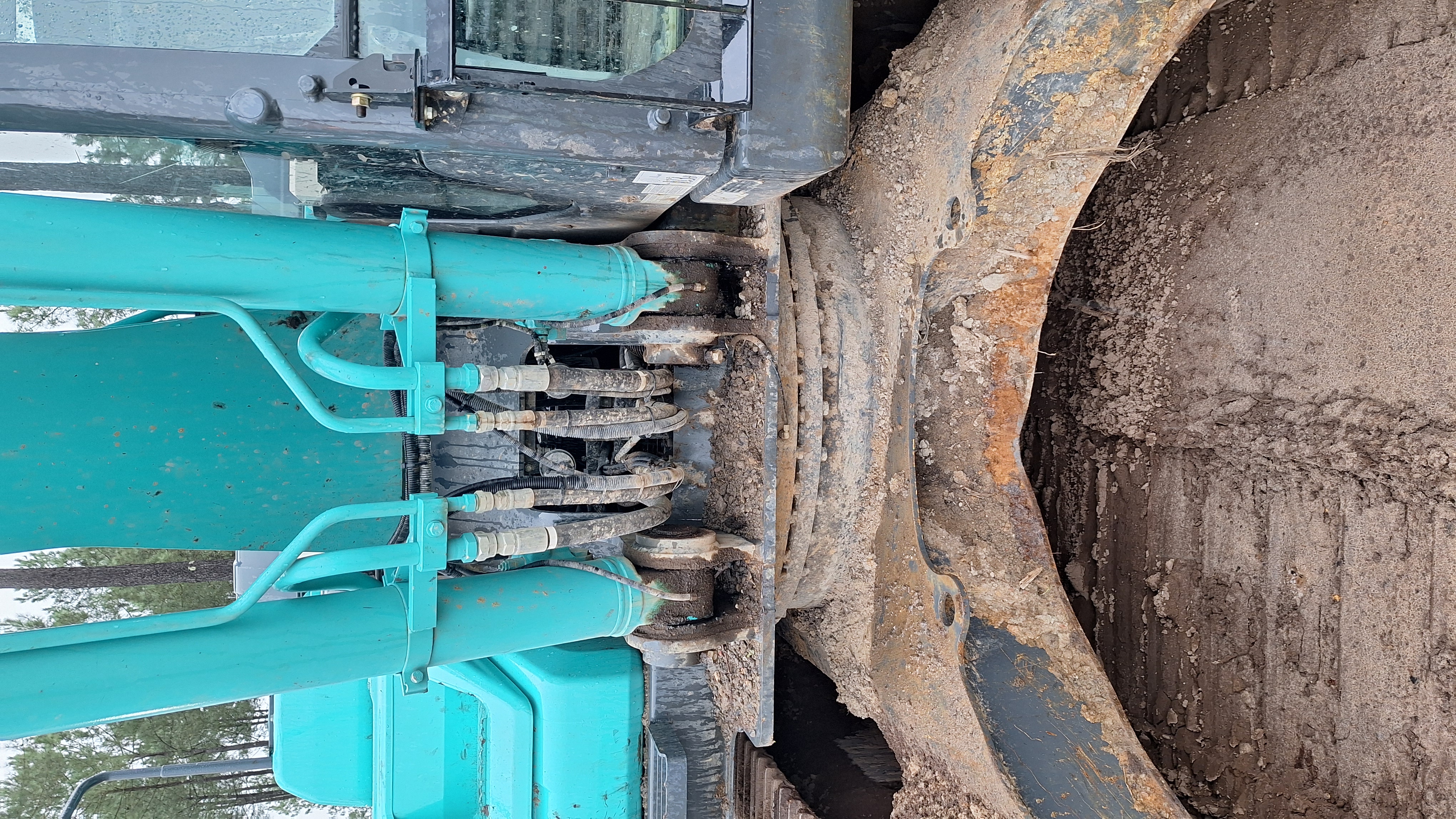 Kobelco 04.jpg