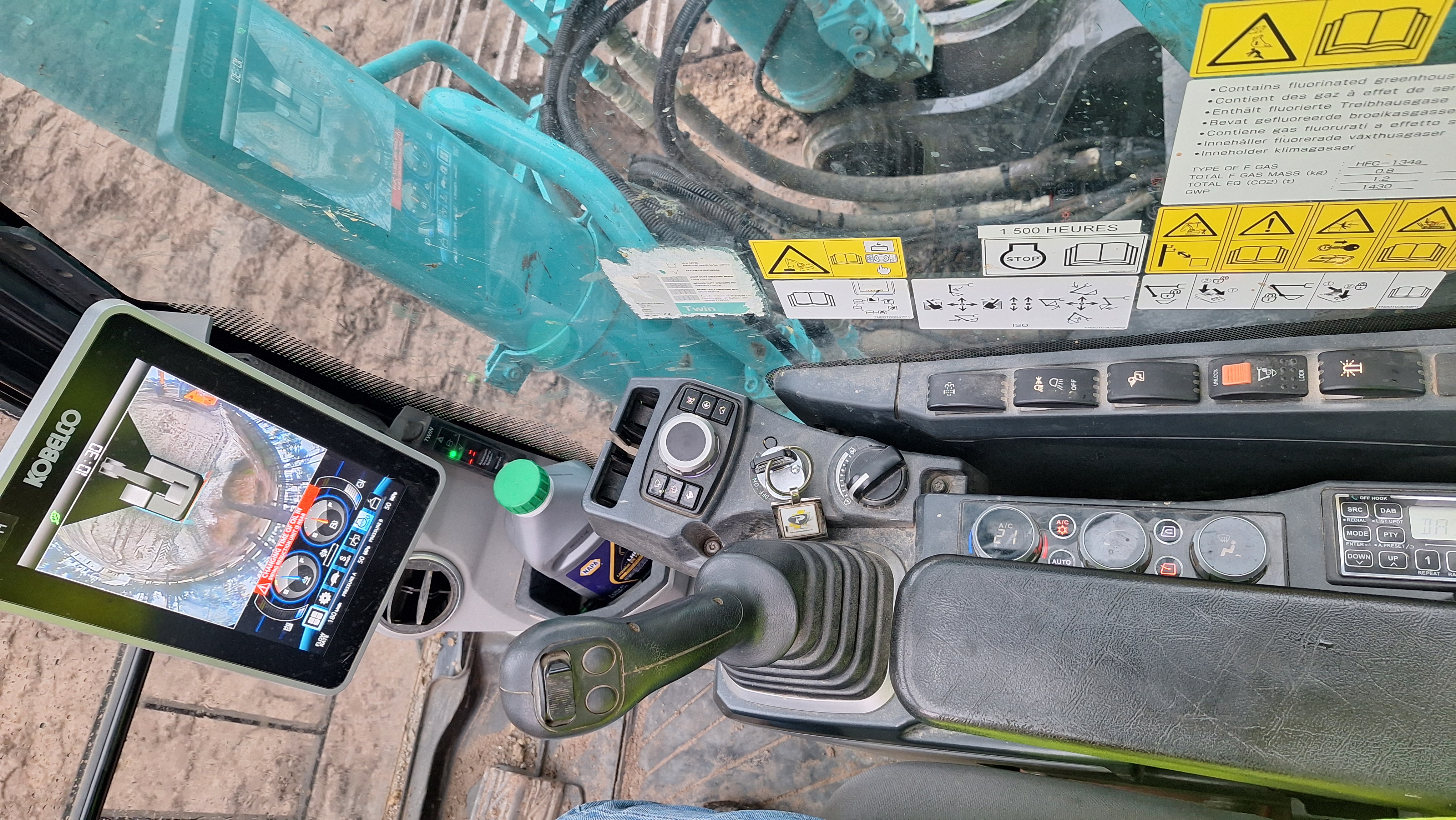 Kobelco 03.jpg